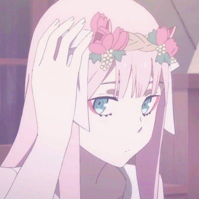 Angelababy看到小朋友下意识护住